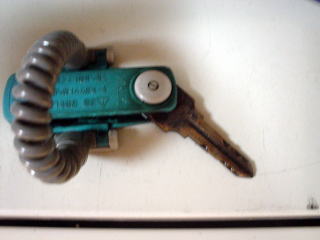 �o�ʉ��� ����������̓��y�����s���z