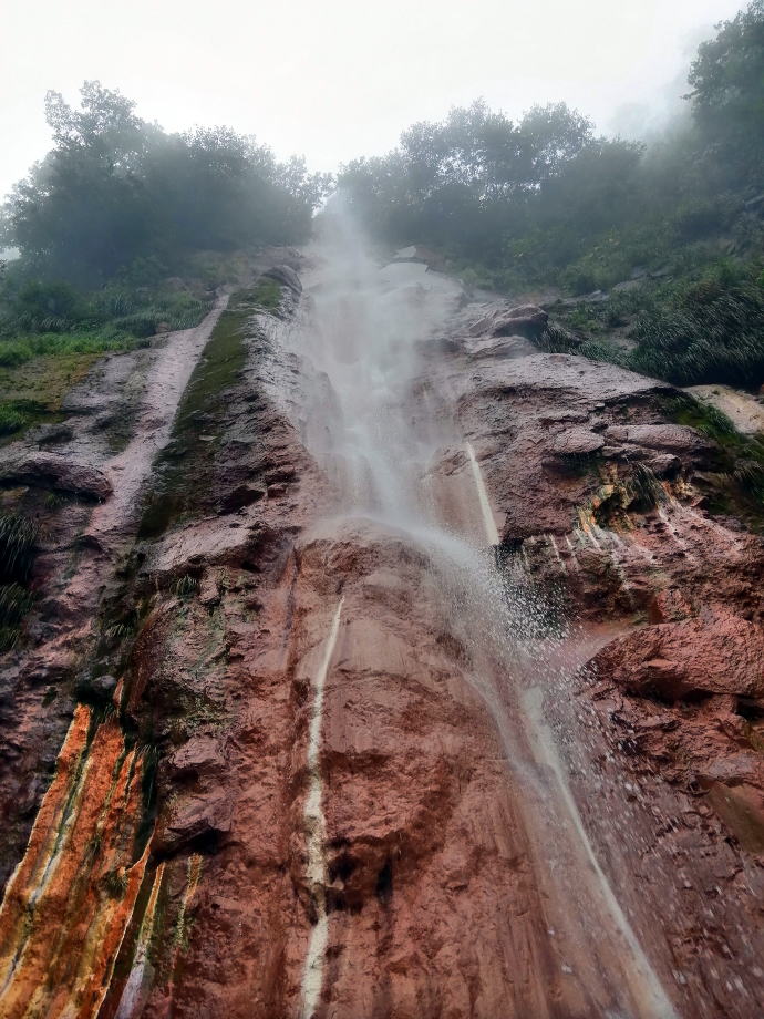 赤倉温泉源泉　称明滝滝壺の野湯【温泉奉行所】