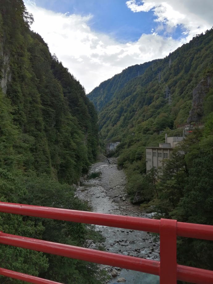 祖母谷温泉　源泉【温泉奉行所】