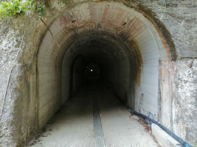 祖母谷温泉　源泉【温泉奉行所】