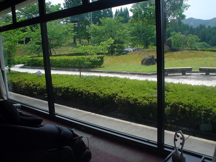 �z�O��������@�א��̓m�y�����s���z