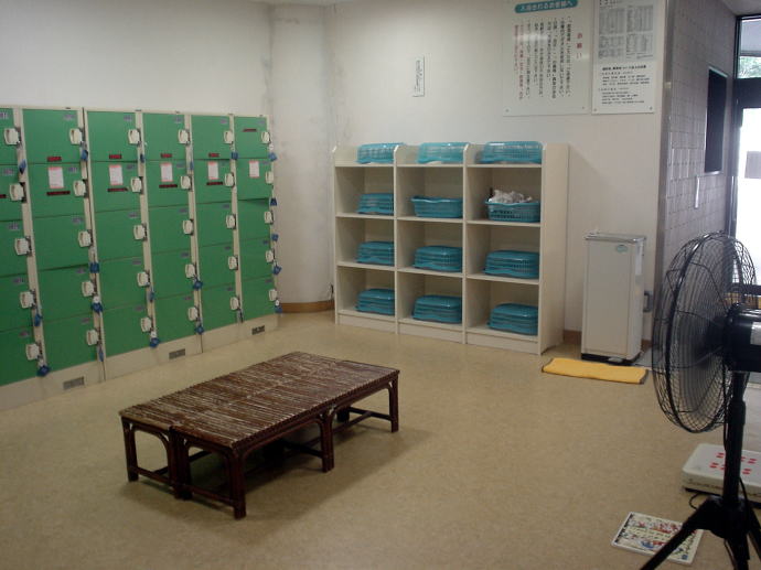 �z�O��������@�א��̓m�y�����s���z