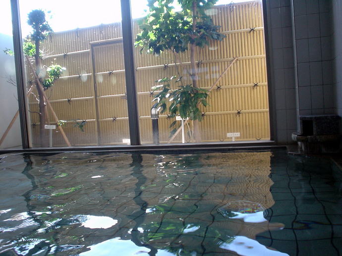 �z�O����@���̓��y�����s���z