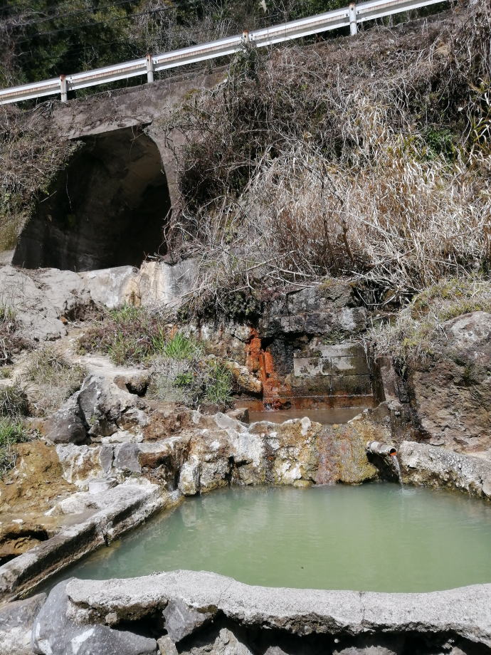 平落温泉　露天風呂【温泉奉行所】