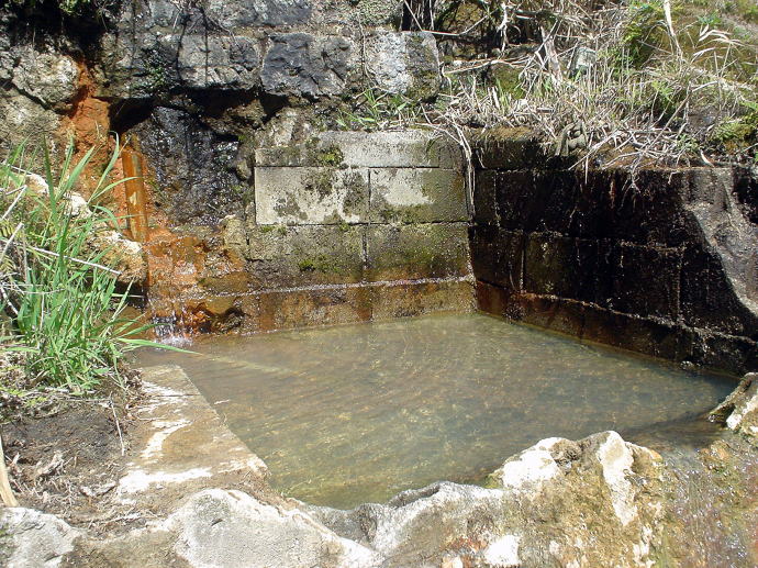 平落温泉　露天風呂【温泉奉行所】