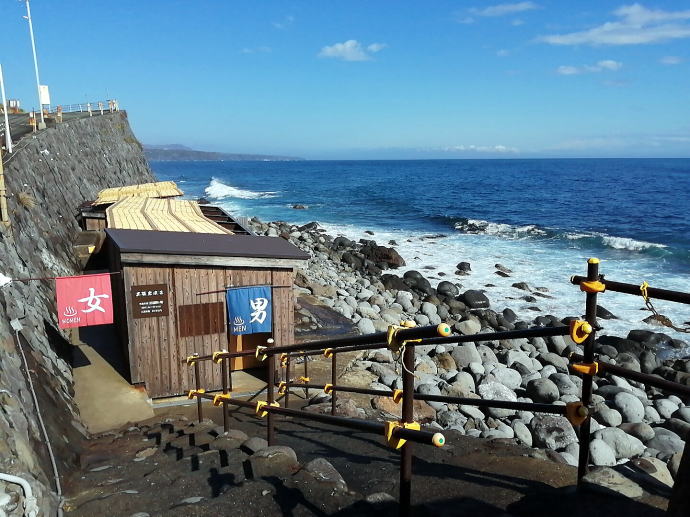 北川温泉　黒根岩風呂【温泉奉行所】