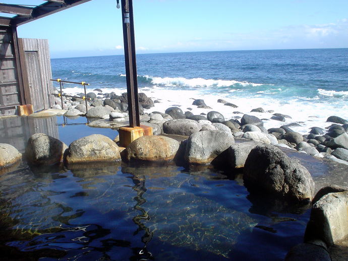 北川温泉　黒根岩風呂【温泉奉行所】