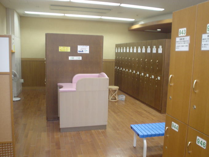 �\��V����@����y�����s���z