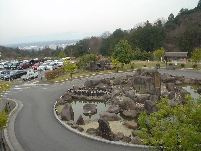 �\��V����@����y�����s���z