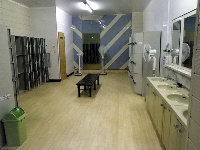 �۔����u����y�����s���z