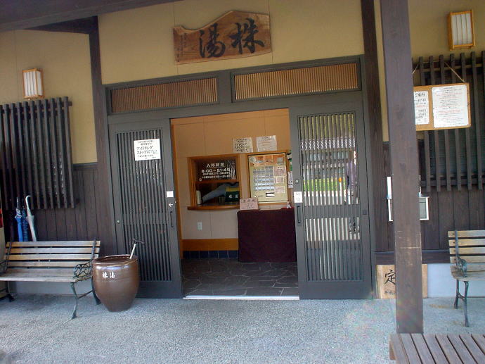 �O������@�����y�����s���z