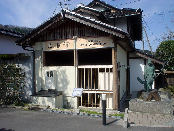 �O������@�����������y�����s���z