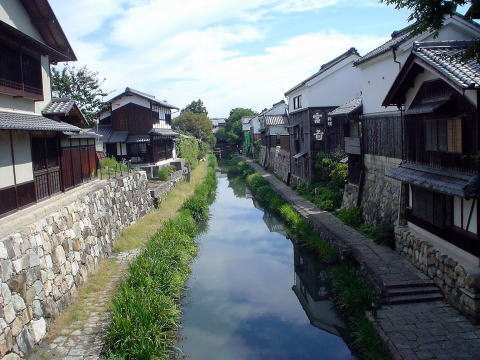 �{���l�̓��@�x�ɑ��ߍ]�����y�����s���z