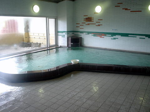 �{���l�̓��@�x�ɑ��ߍ]�����y�����s���z