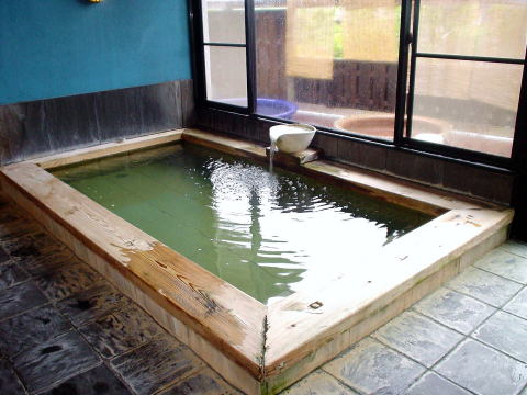 �{�T����@�b��E�т̏h�y�����s���z