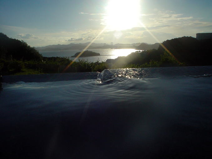 ��W����@�x�ɑ���W�H�y�����s���z