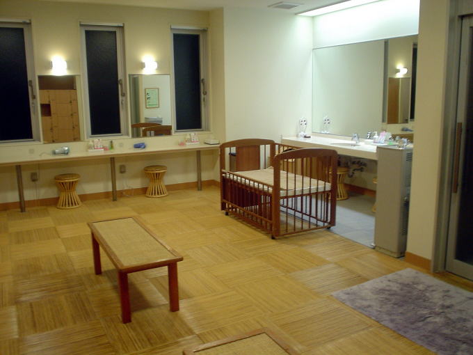 ��W����@�x�ɑ���W�H�y�����s���z