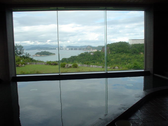 ��W����@�x�ɑ���W�H�y�����s���z