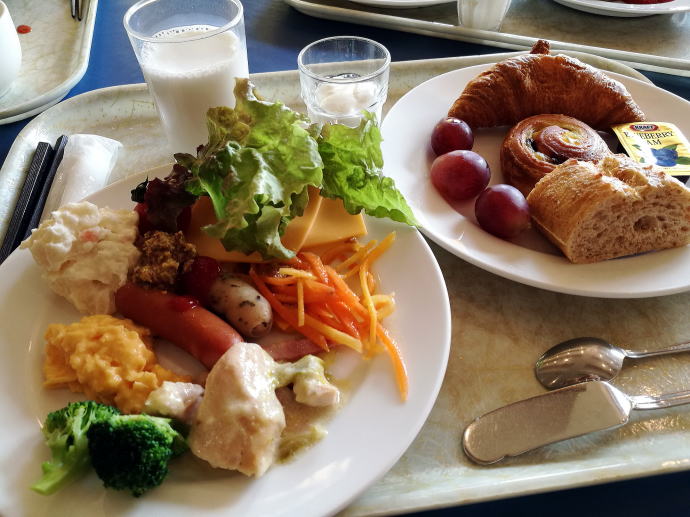 �I�e���E�h�E����y�����s���z