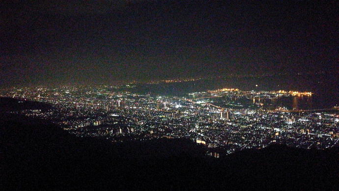 �I�e���E�h�E����y�����s���z