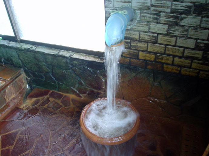 �O�r����@�u�w��t�߂̓��y�����s���z