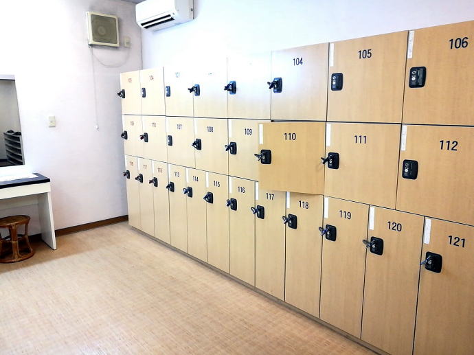 �M������@�z�e���P�Q�R�b�{�y�����s���z