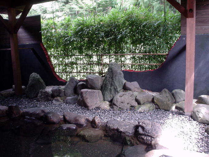 �{��J����y�����s���z