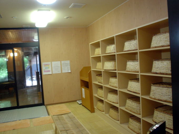 �{��J����y�����s���z