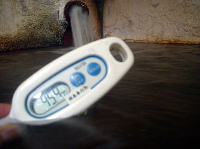 玉梨温泉　共同浴場【温泉奉行所】