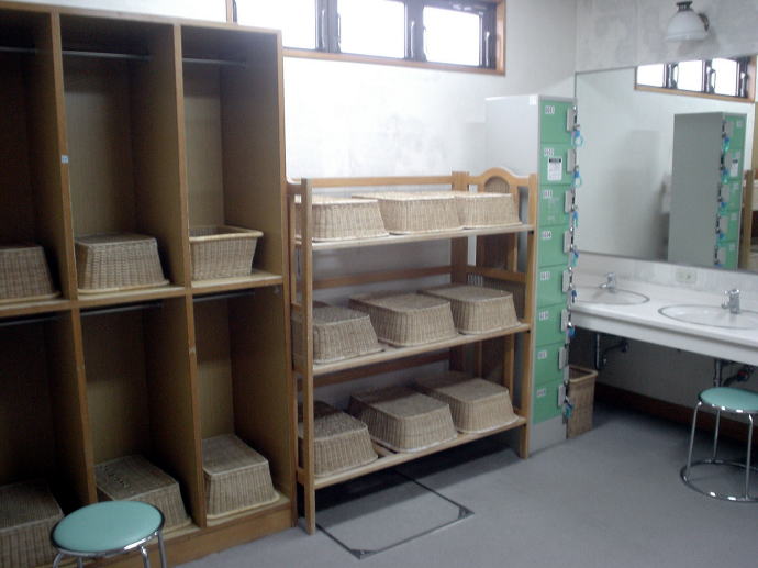 ������@������فy�����s���z