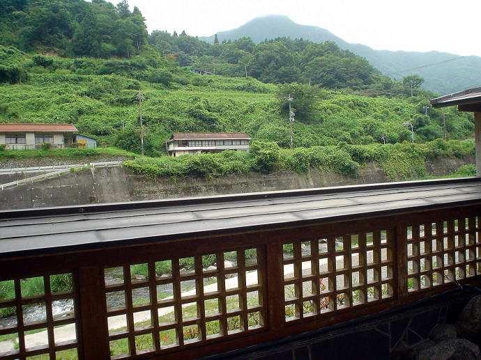 ������@������فy�����s���z