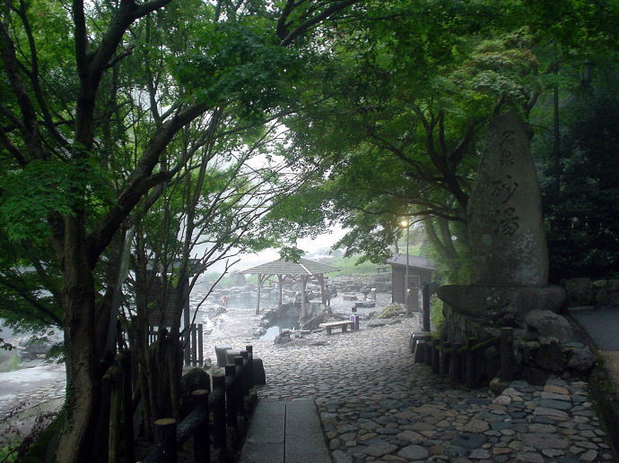 ��������@�����y�����s���z