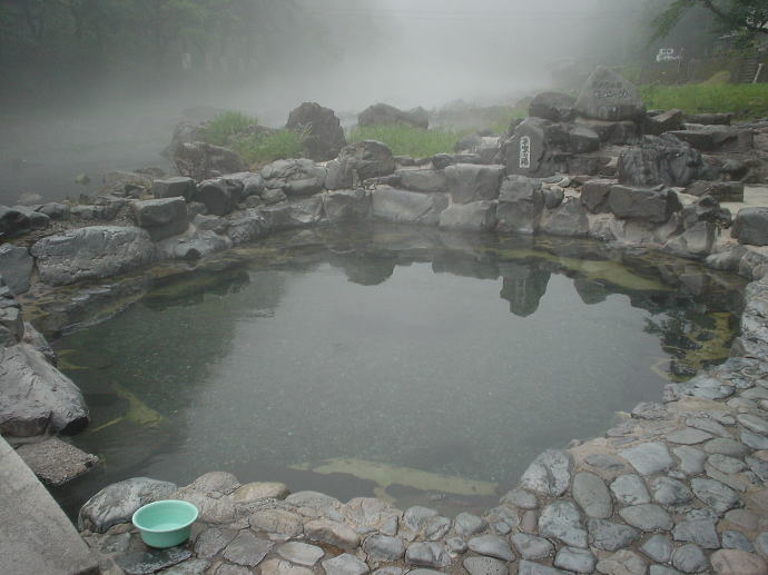 ��������@�����y�����s���z