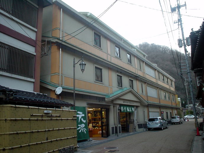 ��������@���{����فy�����s���z