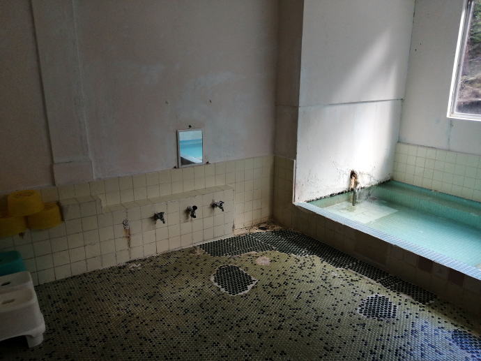 湯ヶ島温泉　世古の共同湯【温泉奉行所】