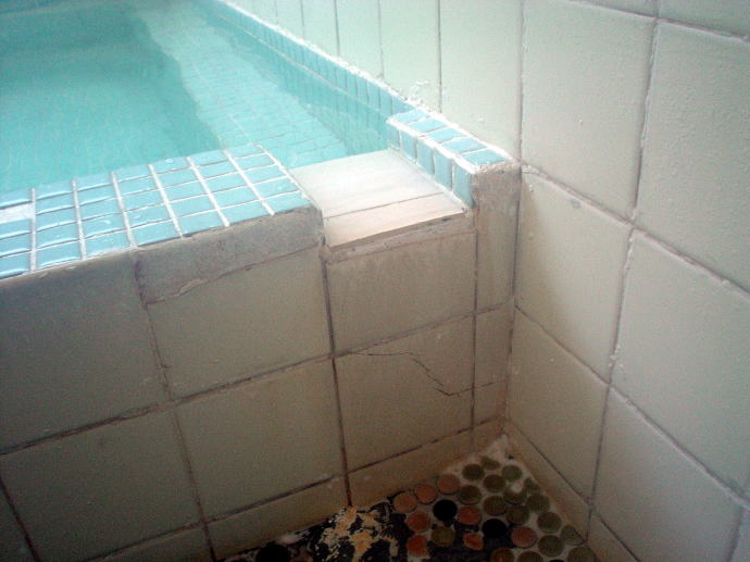 湯ヶ島温泉　世古の共同湯【温泉奉行所】