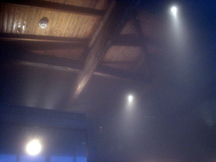 ��������@�������ۃz�e���y�����s���z