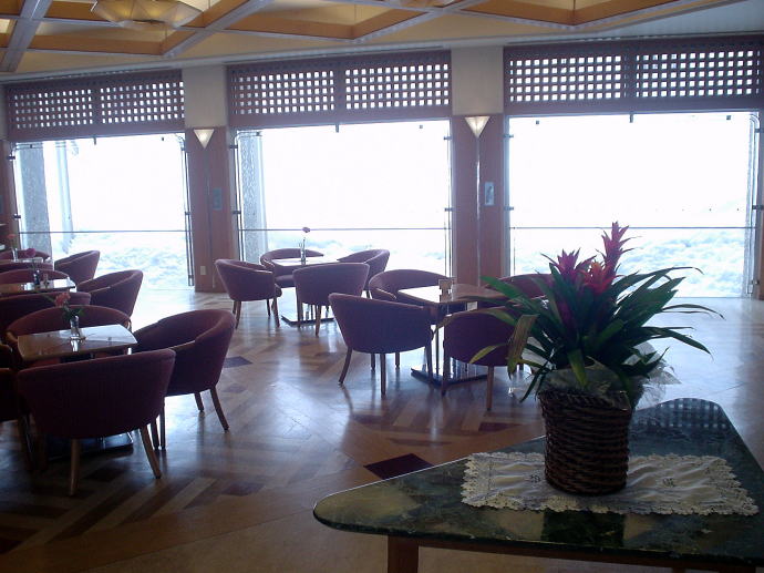 ��������@�������ۃz�e���y�����s���z