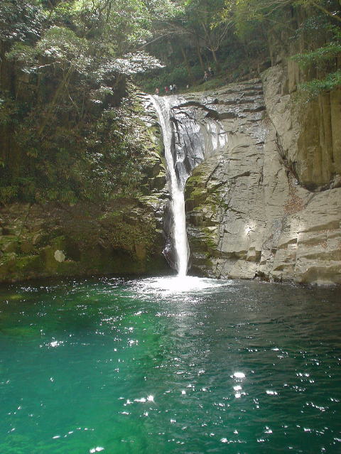 赤目日の谷温泉　温泉スタンド【温泉奉行所】