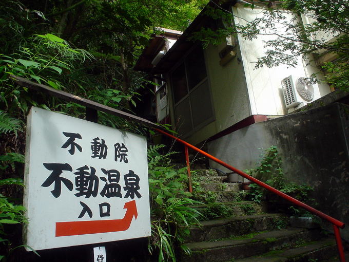 �s������y�����s���z