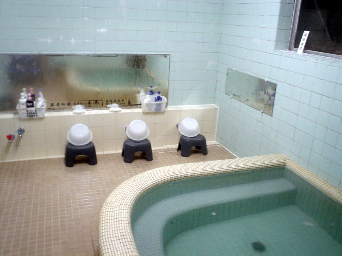 �s������y�����s���z