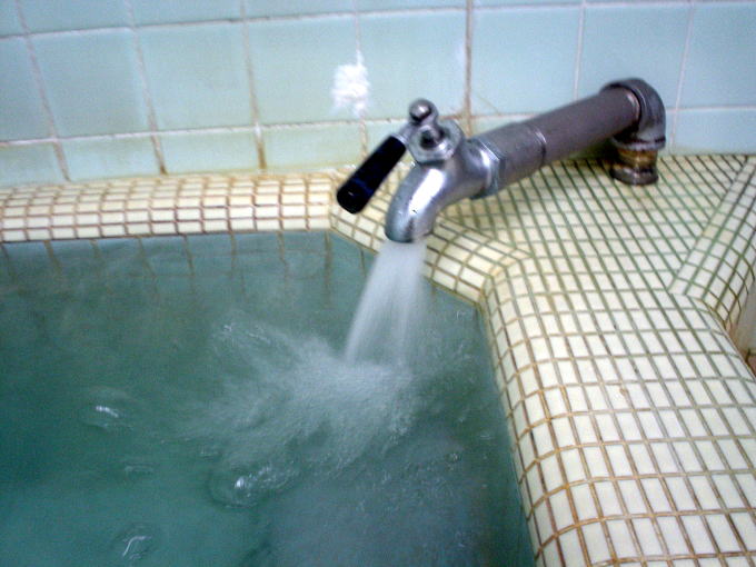 �s������y�����s���z