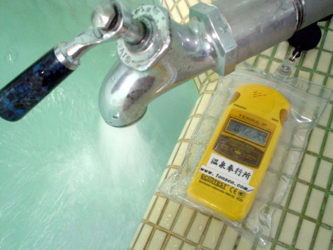 �s������y�����s���z