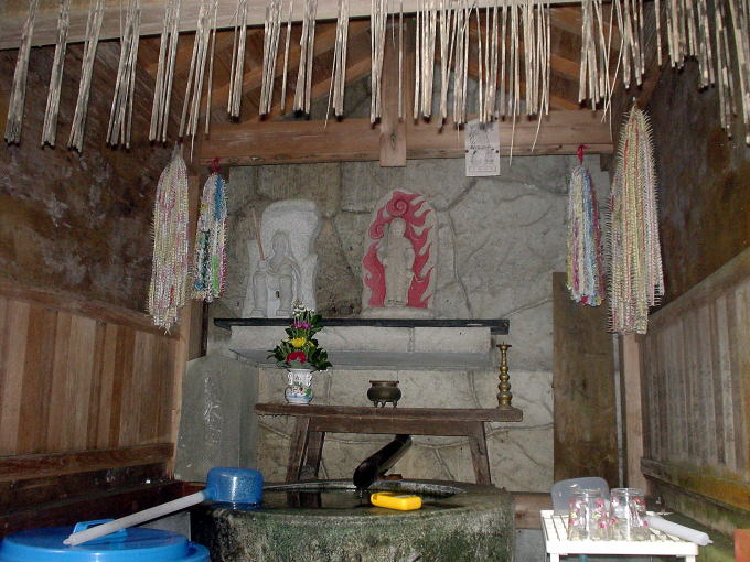 �s������y�����s���z