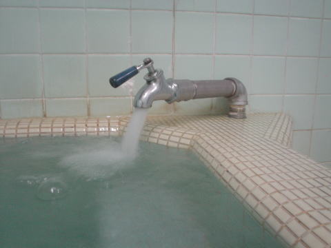 �s������y�����s���z