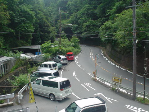 �s������y�����s���z