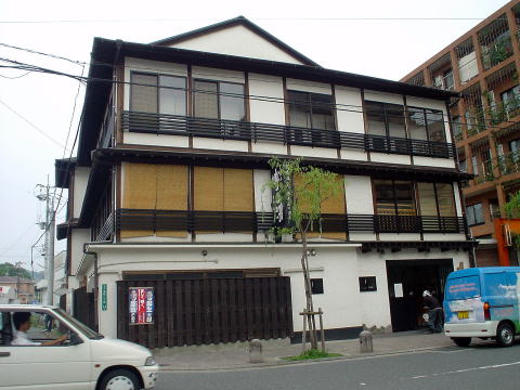 ����s����@�������y�����s���z