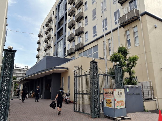 ���̂��ɉ���y�����s���z