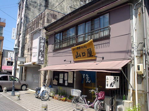 ��������@�������y�����s���z