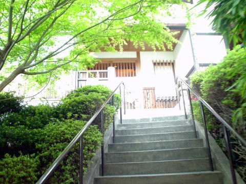 ��������@�������y�����s���z